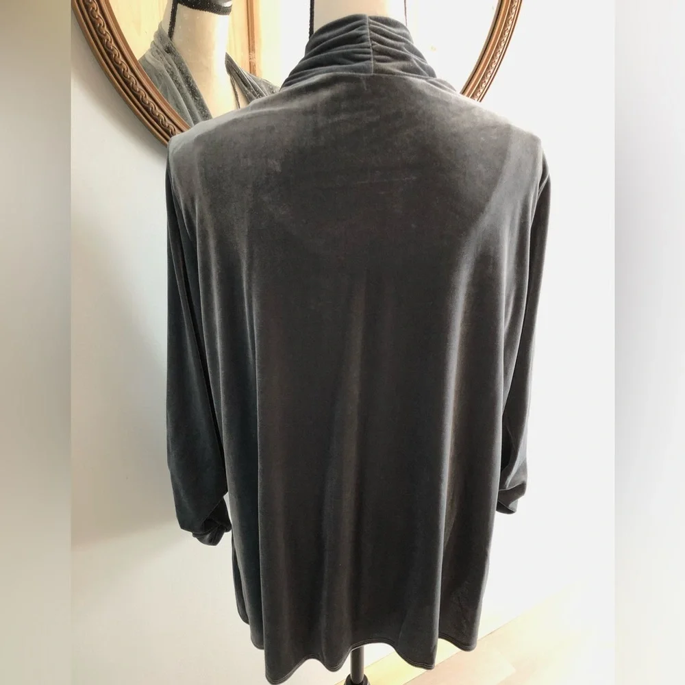 Susan Graver Grey Luxe Velvet Cardigan & Tank Set Size Large - Picture 4 of 10